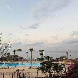 Das Tote Meer vom "toten" Mann am jungfräulichem Morgen geknipst.