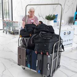 Mit Sack und Pack für ein gutes halbes Jahr