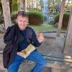 Poppo-yaki: a Niigata specialty that's a super-light foamy type of slightly sweet bread.