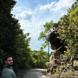 der Weg zu und vom Hotel - Steigung 45 Grad. Ziemlich ätzend aber Aussieht lohnt sich.