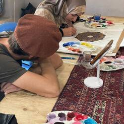 Falling asleep while observing the patient, fine movements of the artist