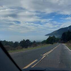Auf dem Weg vom Zeltplatz wieder zurück zum CP ist man über dem Nebel.