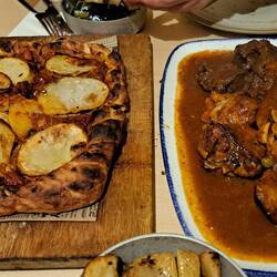 Ftira e stufato di coniglio e vannino