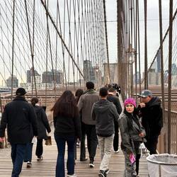 Die Brooklyn Bridge ist super voll