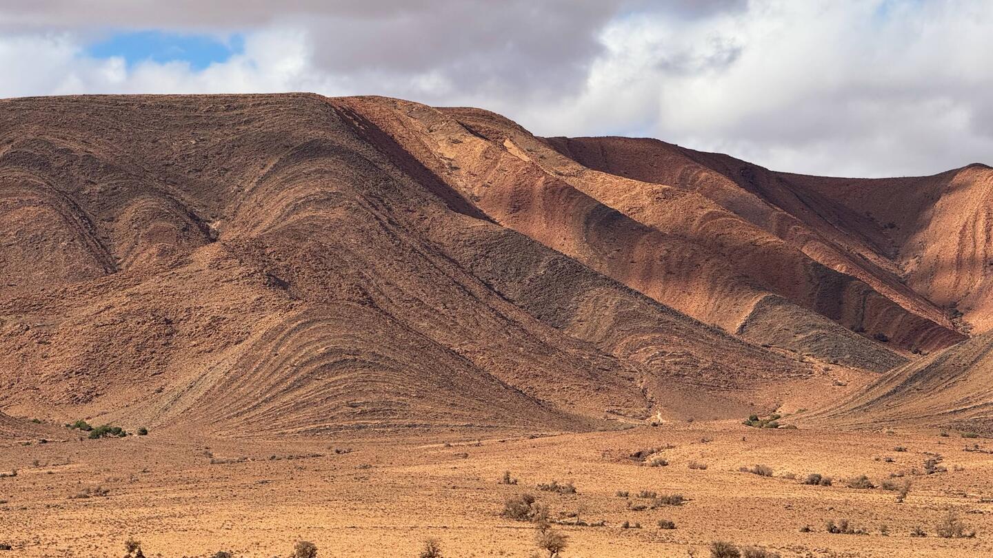 Unsere Fahrt nach Guelmim dauert nicht lange, bietet aber abwechslungsreiche Landschaftszüge