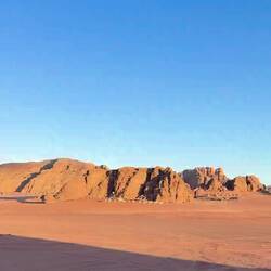 Ton an! Es gibt über 100 solcher Camps im Wadi Rum