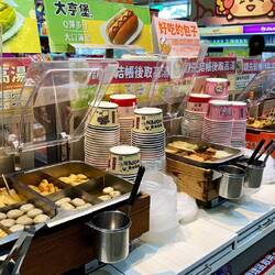 Autobahnraststätte auf dem Weg