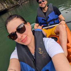 Paddeln in der Halong-Bucht