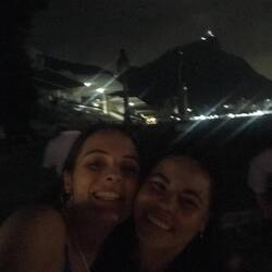 im club no schneall a selfie mita christusstatue macha😂