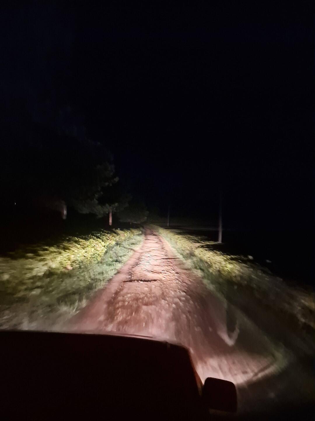 Auf der Ladefläche durch die Plantage zum Herrenhaus