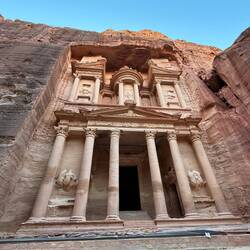 Von Menschen geschaffen! Aus dem Fels gemeißelt! Ein Weltwunder!