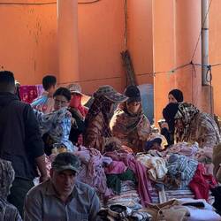 An den Klamottenkisten geht's rund