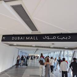 Lange Wege zur Mall und tausende Menschen