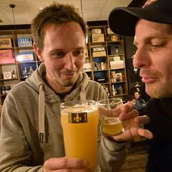 das Probier-Bier vs. die Erwachsenen-Variente dazu