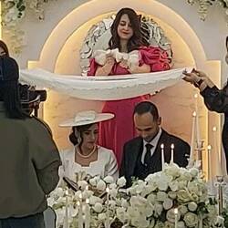 Zucker wird für ein süßes & glückliches Leben gerieben.