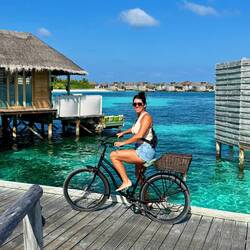 Off to breakfast ... man ... we are going to miss these cycles!