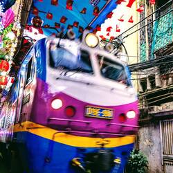 Man könnte annehmen, der Zug fährt hier mit Schrittgeschwindigkeit durch. Pusteblume!