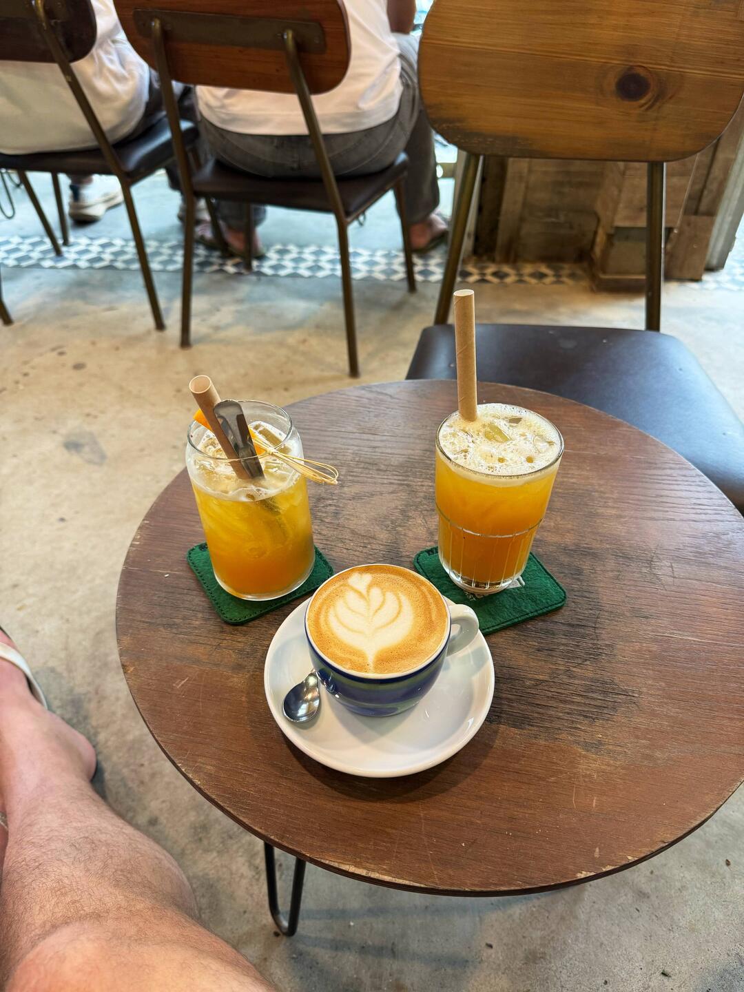 Frühstück mit Eistee, Kambucha und Capu 🤤