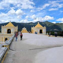Auf dem Dach mit einer phantastischen Aussicht auf die Stadt