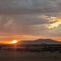 Und nach einem wunderschönen Sonnenuntergang glüht nicht nur der Himmel...