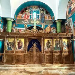 Prächtig, prächtig im Altarraum.