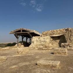 Hier soll Johannes der Täufer gelebt haben. Etwas verwirrt und abgewrackt war er. ...oder beseelt!