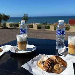 Kaffee gibt's im Restaurant, mit marokkanischem Gebäck