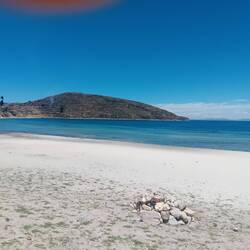 Yes, we are in Bolivia, at 3810m, at the beach!