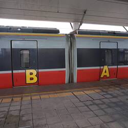 Klare Wagennummerbeschriftung / Clear signaling of coach number