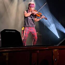 KATEI -- Rock Violinist.