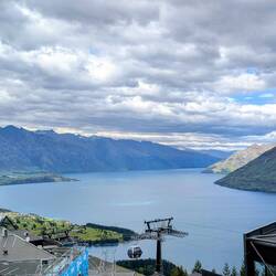 Blick ins Tal von der Bergstation in Queenstown