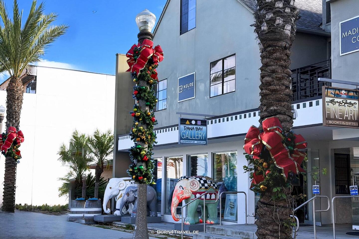 An Xmas Dekorationen an Palmen werde ich mich nie gewöhnen. Das passt einfach nicht.