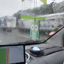 In L-Shape in die Bande gedrückt.