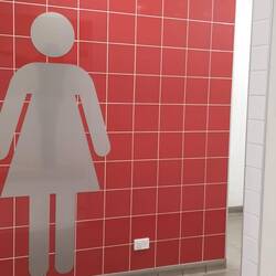 Fijn, dat hier overal openbare toiletten zijn