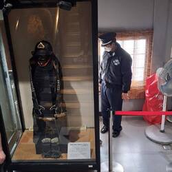 Der Gruselfaktor ist sehr ähnlich - IN und NEBEN dieser Vitrine!