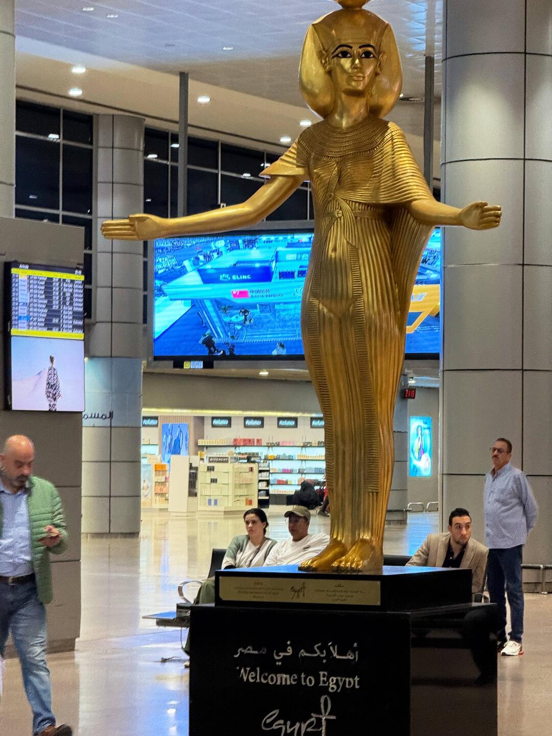 ...nach nur 1,5 Std. Flug hieß mich das Land der Pharaonen willkommen.