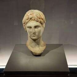 Hübsch war der, der Alexander! Wo sein Grab liegt bleibt eines der größten Rätzel der Menschheit.