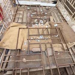 Touristen sind leichte Beute. Wer Geld auf diese Baustelle schmeisst, spendet für's Wiederkehren.