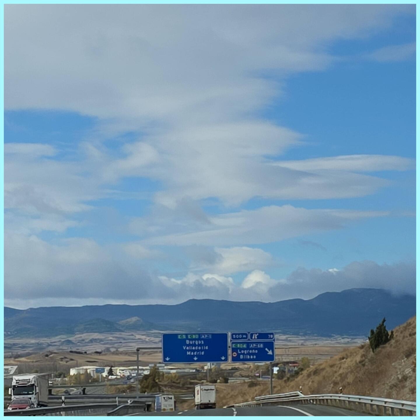 Auf der Fahrt nach Burgos klart das Wetter endlich auf.