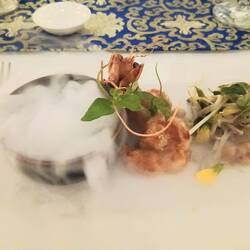 Starter with dry ice steaming