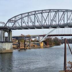 Auf dieser Brücke hat John Bon Jovi vor Kurzem eine Frau vor dem Suizid bewahrt.