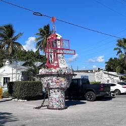 Entrance to Robbies carpark area