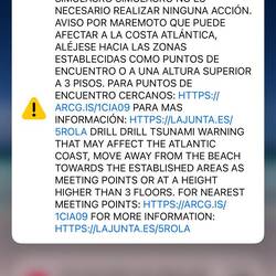 Tsunami warning !!! 😱😱😱