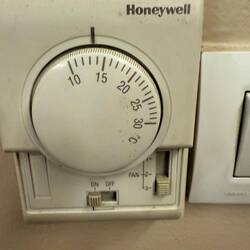 Im kam ins Zimmer und 🥶 🥶 🥶! Die sind schmerzfrei die Inder. Zieltemp.: 25 Grad!