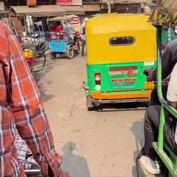 Alt Dehli - Per Rikscha durch Gassen.