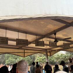 Getrennt nach: Touristen - ind.Frauen - ind. Männern - Kindern - Notfälle! Puuuh, schwierige Auswahl