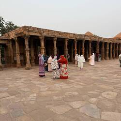 ...eine bunte Vielfalt an Menschen tummeln sich hier.