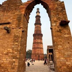 ...zur Ehre des Islam auf dem Gelände eines Hindutempels gebaut.