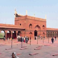 Alles sehr entspannt... anders als in Arabien. Gleiche Religion, andere Menschen, andere Mentalität