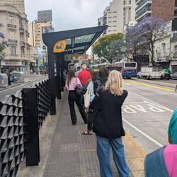 Cuing for a bus